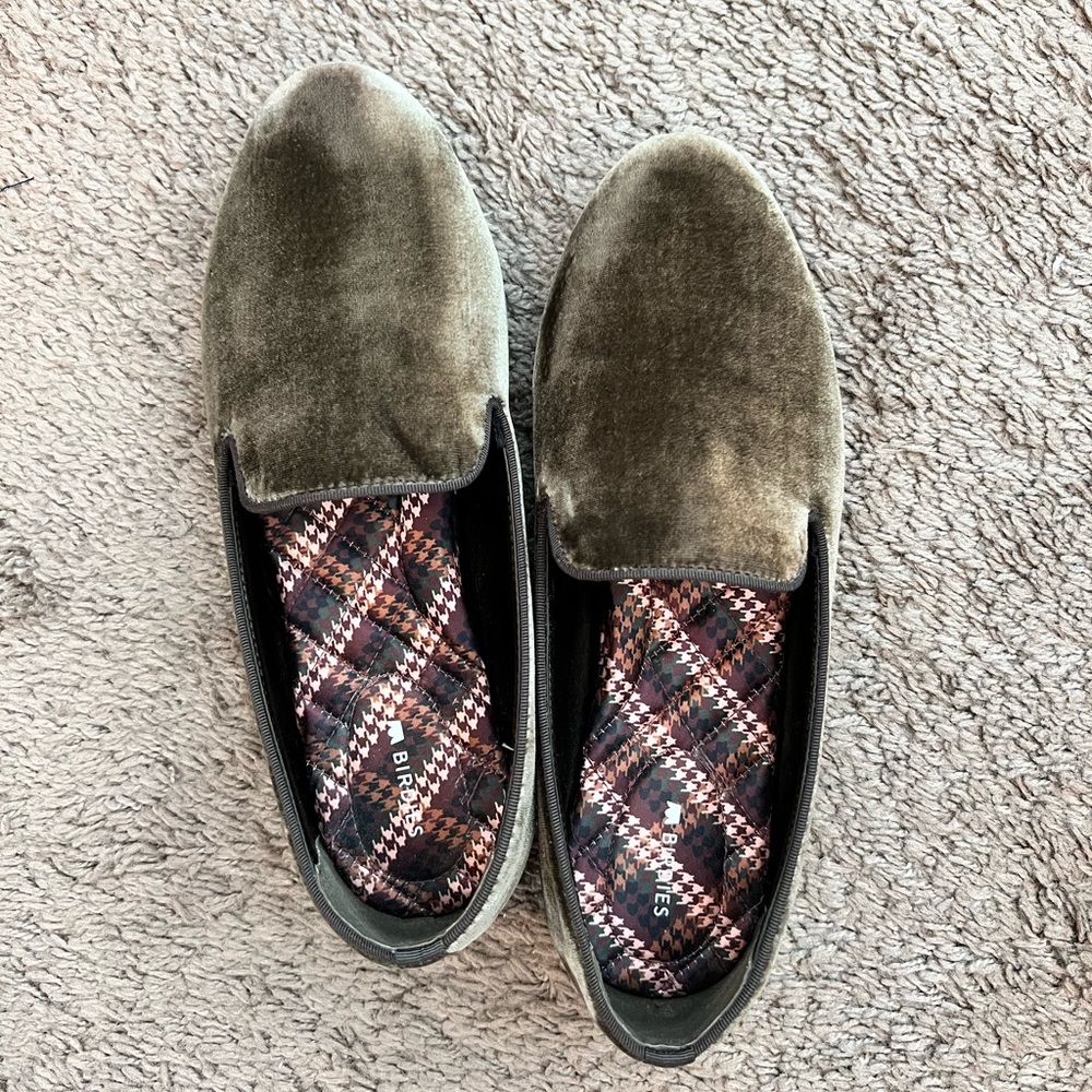 Birdies starling flat in pine (velvet)